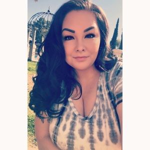 Meet your Posher, Courtney